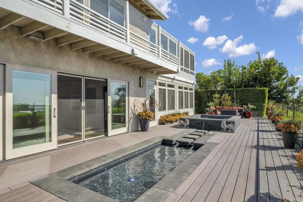https://cdn.realtyfeed.com/cdn/127/307079317/268aa09909ec073c4cd7ee8a3828d454.webp