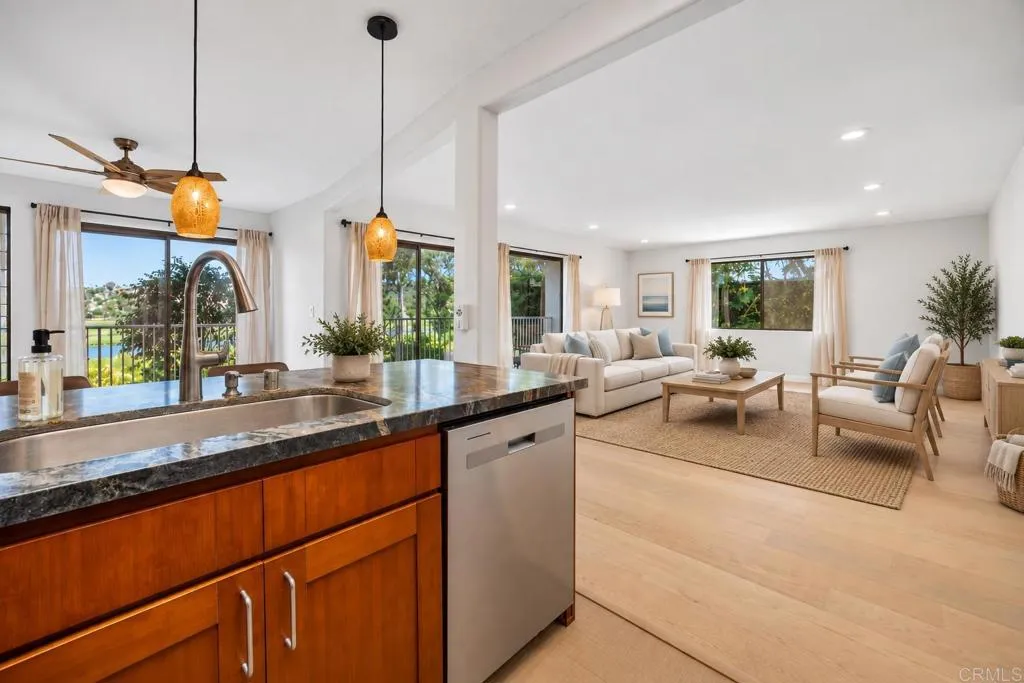 https://cdn.realtyfeed.com/cdn/127/307079342/294e3a04e8cfbcb9513433d6f4af0546.webp