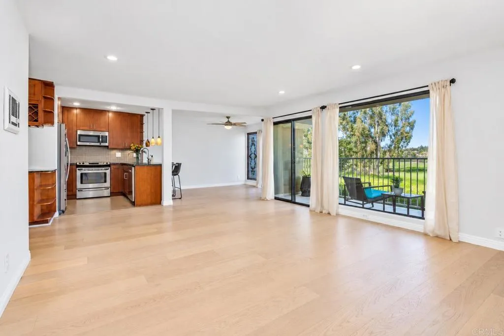 https://cdn.realtyfeed.com/cdn/127/307079342/b345c31fb3c3f0aba532c922096ffc38.webp