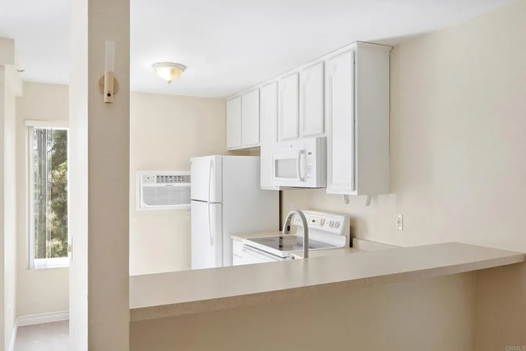 https://cdn.realtyfeed.com/cdn/127/307079431/1c243f602223411a61b46045a67eeab0.webp