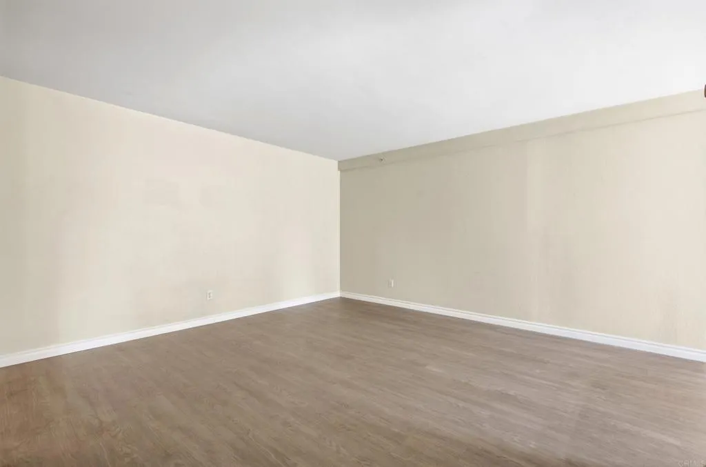 https://cdn.realtyfeed.com/cdn/127/307079431/ff860733c43f733ee990922a9a4581f8.webp