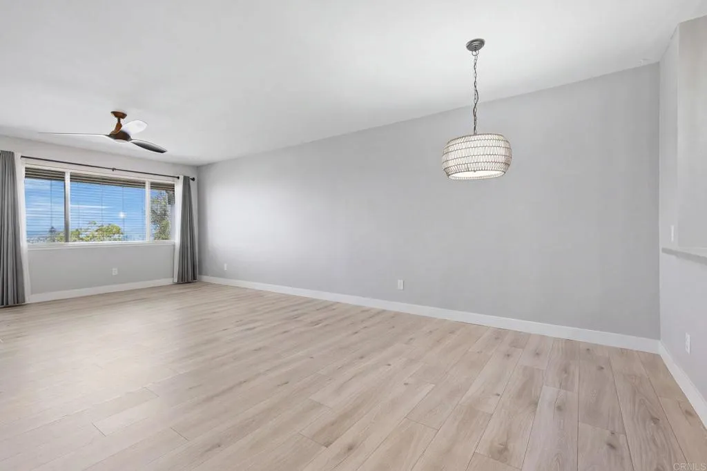 https://cdn.realtyfeed.com/cdn/127/307079452/6e208f231f3445a73e62fb4aead3ab44.webp