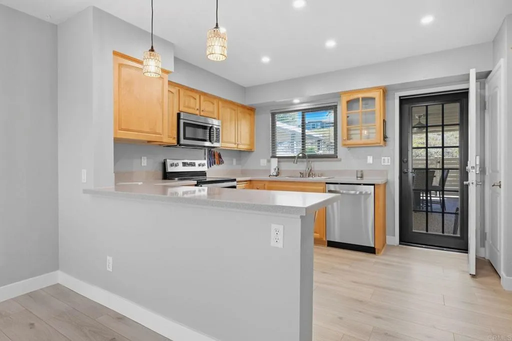 https://cdn.realtyfeed.com/cdn/127/307079452/73b8c8e8f8b49ad35809d9e5dc75a0fe.webp