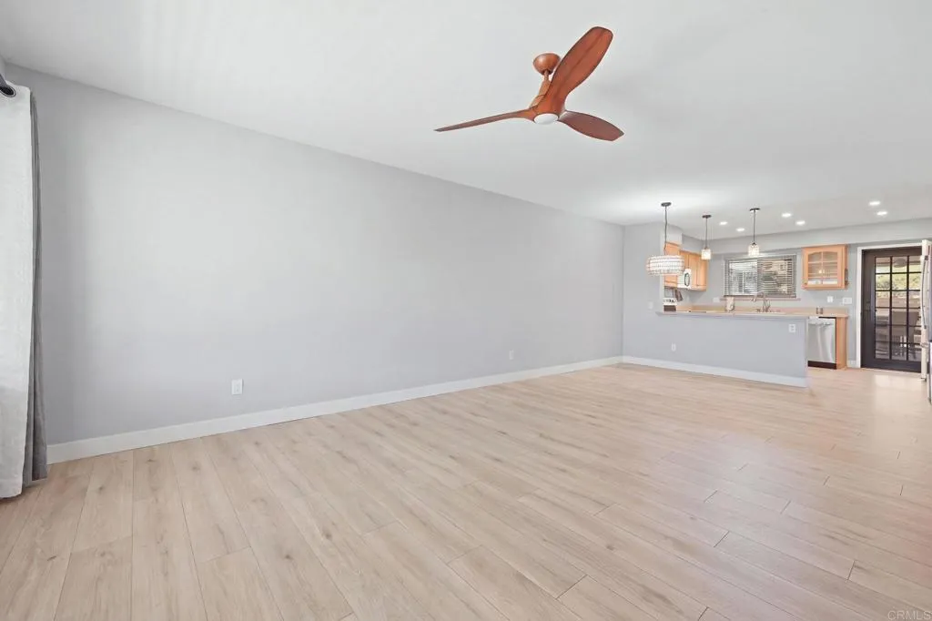 https://cdn.realtyfeed.com/cdn/127/307079452/aa6922cc1a1778f9a71baade9b0e87bf.webp