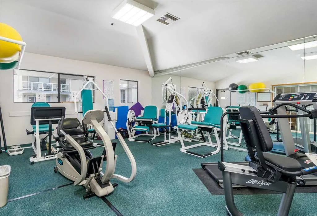 https://cdn.realtyfeed.com/cdn/127/307079505/0bbe24f7a8bc48f6a7f52e43924f67a1.webp