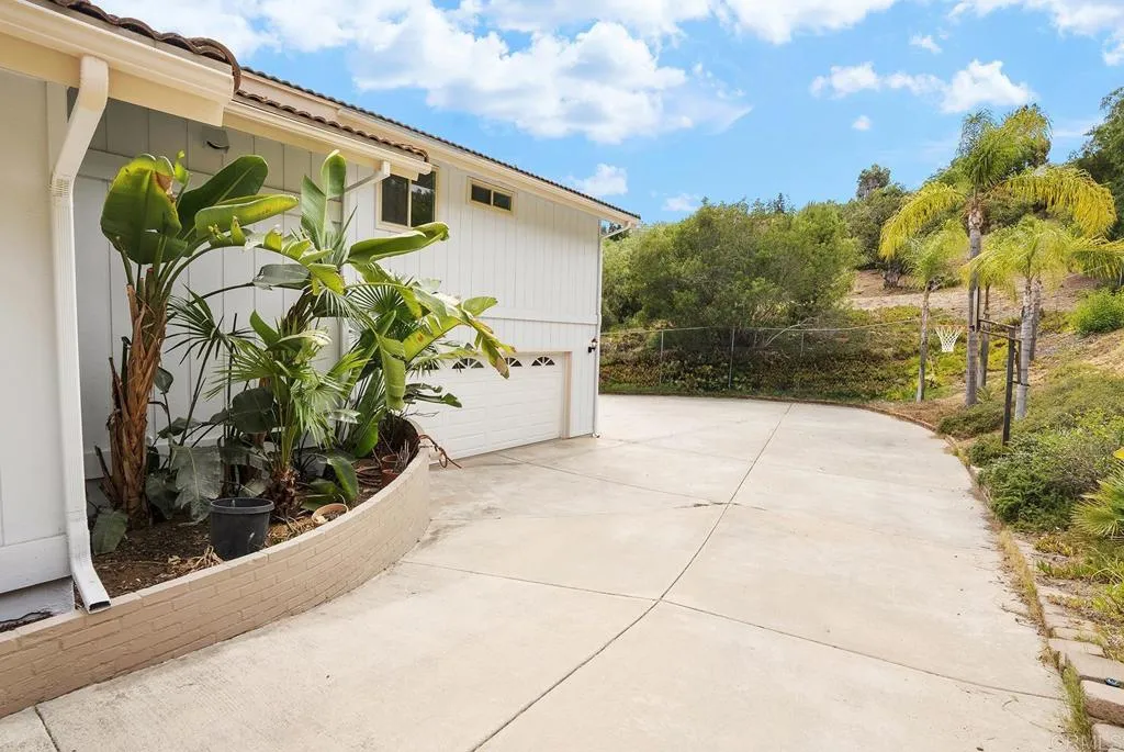 https://cdn.realtyfeed.com/cdn/127/307079512/81131847d18cfee0996a0272c9556150.webp