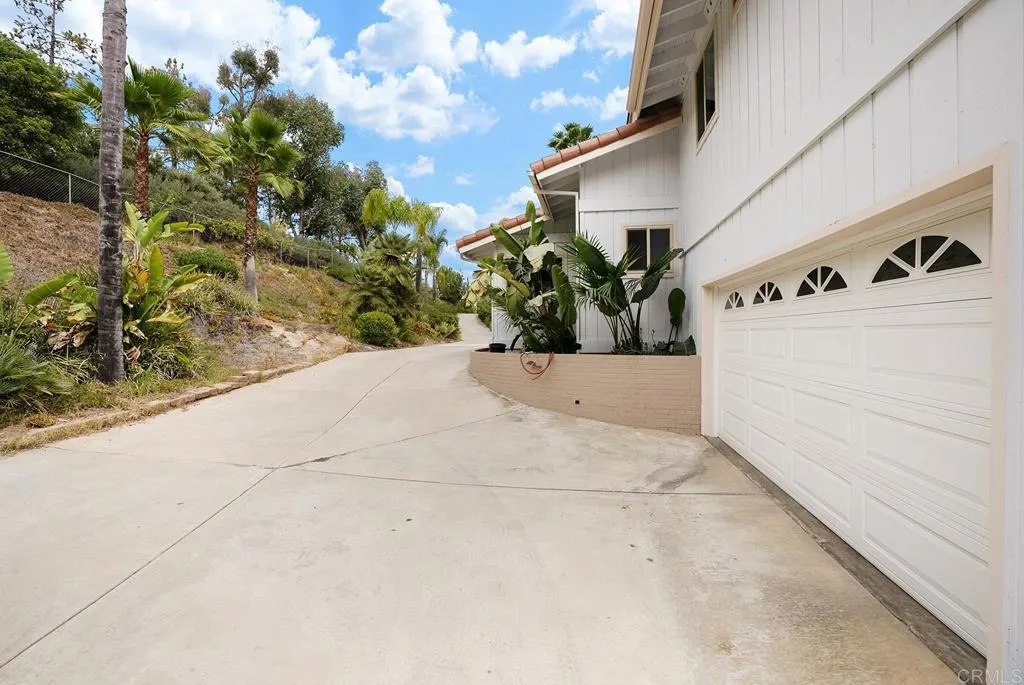 https://cdn.realtyfeed.com/cdn/127/307079512/a489c378cc8f011c74336c181c70bab1.webp
