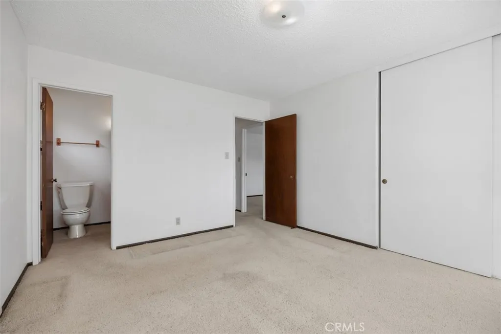https://cdn.realtyfeed.com/cdn/127/307079544/63c39bad804c0936829b12f89b11168d.webp