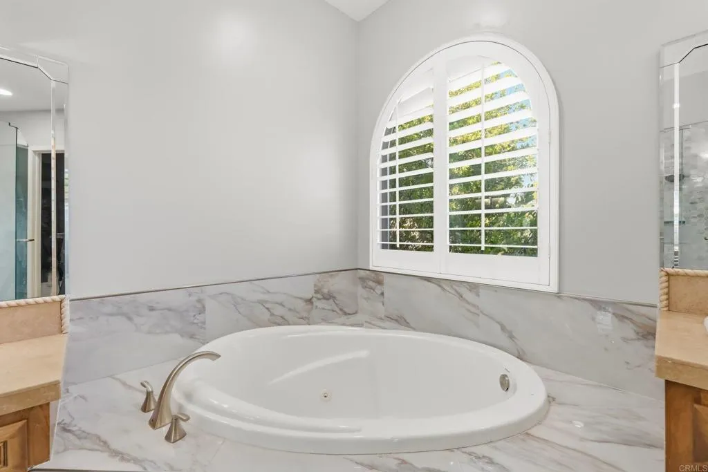 https://cdn.realtyfeed.com/cdn/127/307079575/10fe9c31f971d61a03283bcaca201f0e.webp