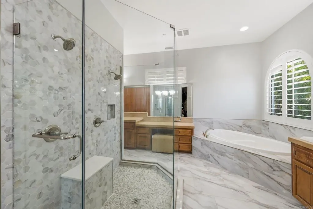 https://cdn.realtyfeed.com/cdn/127/307079575/1ad62ad12c5593f40cf812d6cb365c22.webp