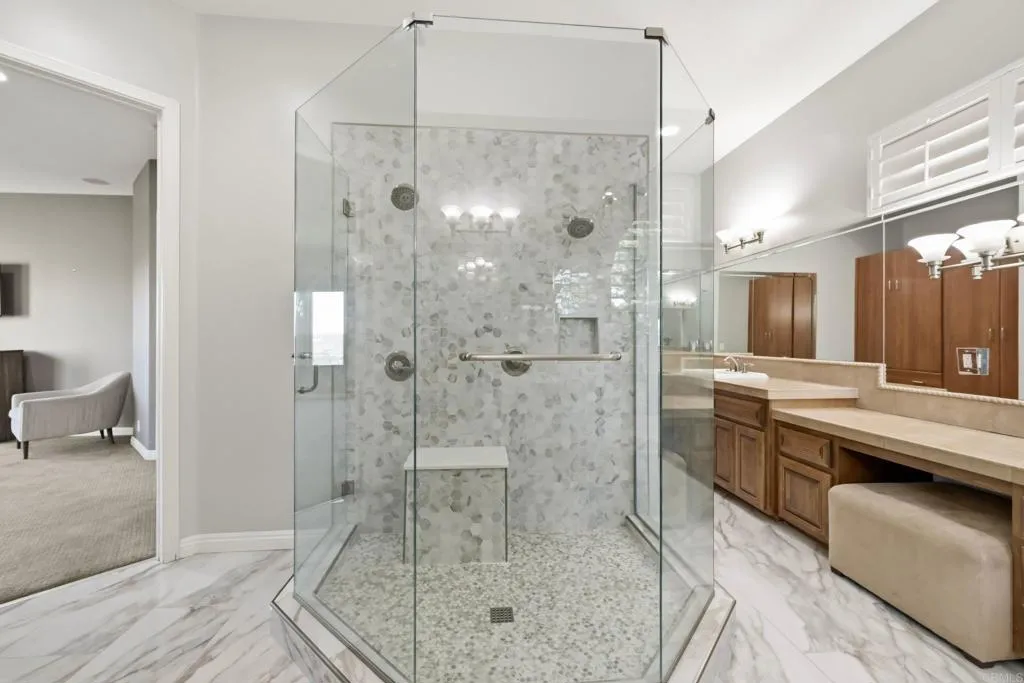 https://cdn.realtyfeed.com/cdn/127/307079575/324eb9623e3a3b871a347afb15ff82b3.webp