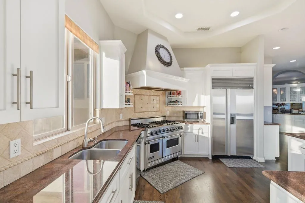 https://cdn.realtyfeed.com/cdn/127/307079575/9beeadebe26972097607ea406b388977.webp
