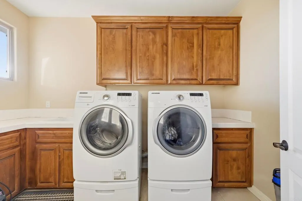 https://cdn.realtyfeed.com/cdn/127/307079575/aa7c32089254bc980083ed3e2e2c6950.webp
