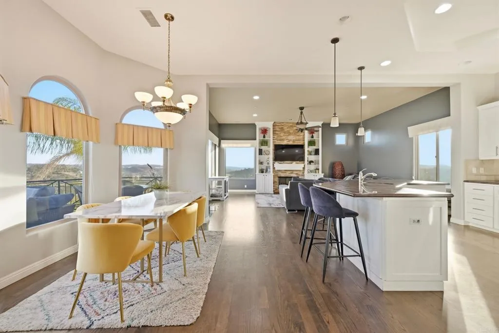 https://cdn.realtyfeed.com/cdn/127/307079575/c0deb0670d88486c5e2d12438bb3ad48.webp
