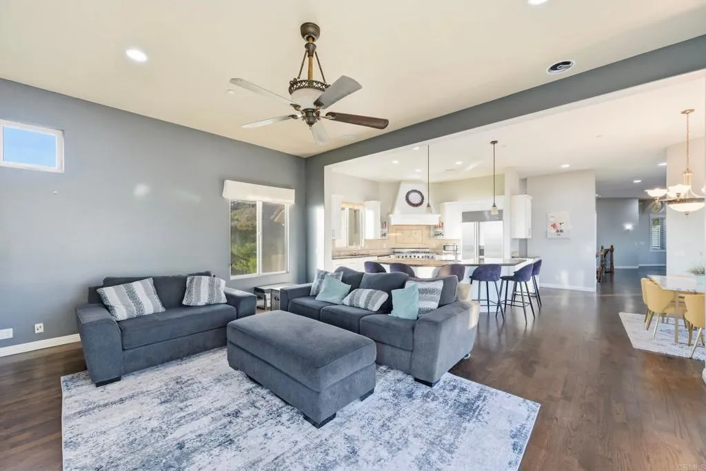 https://cdn.realtyfeed.com/cdn/127/307079575/d71f30deb24bfdb8622cec82c3407db2.webp