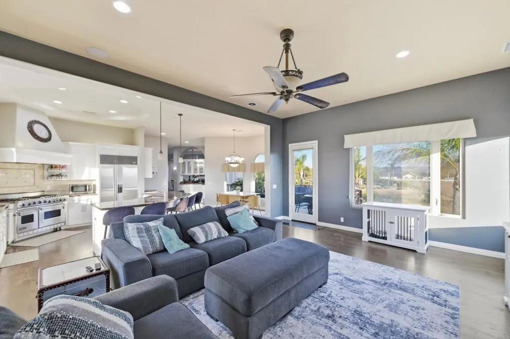 https://cdn.realtyfeed.com/cdn/127/307079575/ed3cab89d476656d095ee6fd23b83fdd.webp