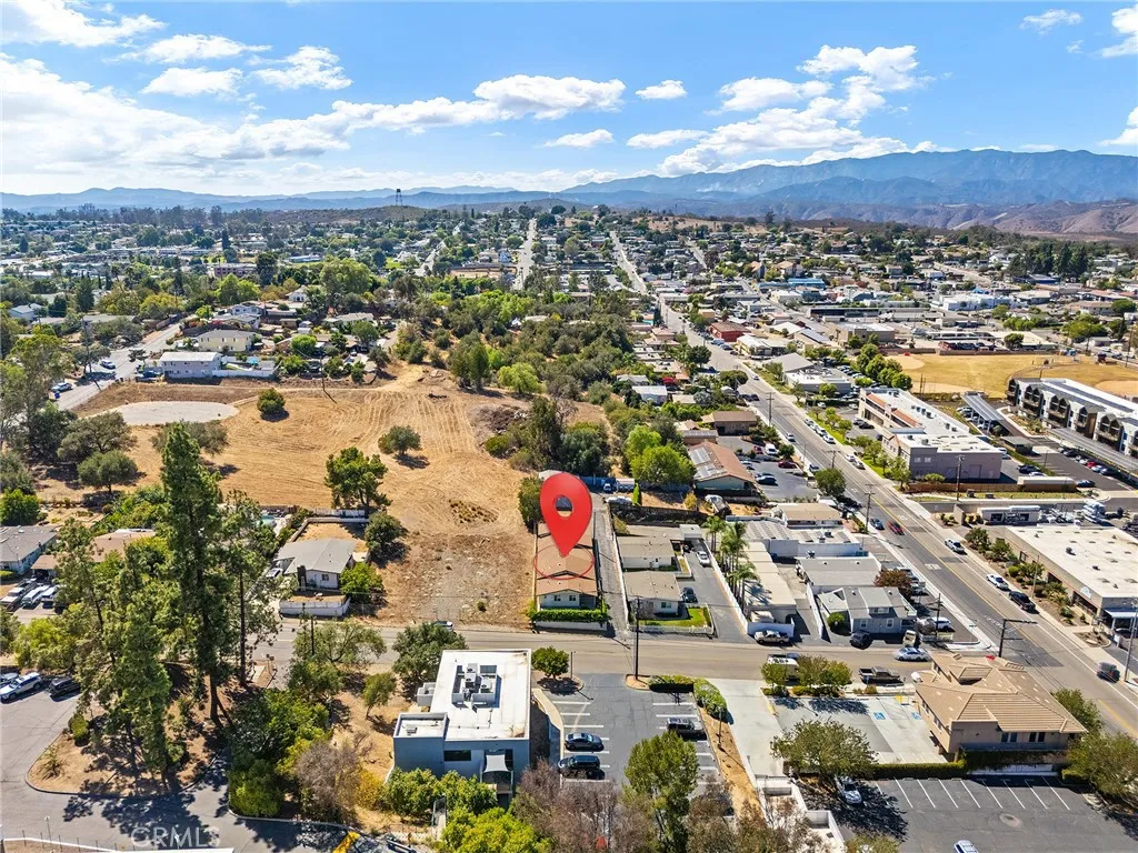 https://cdn.realtyfeed.com/cdn/127/307079631/096bfe8c4f2a46308e08457dfd67c48e.webp