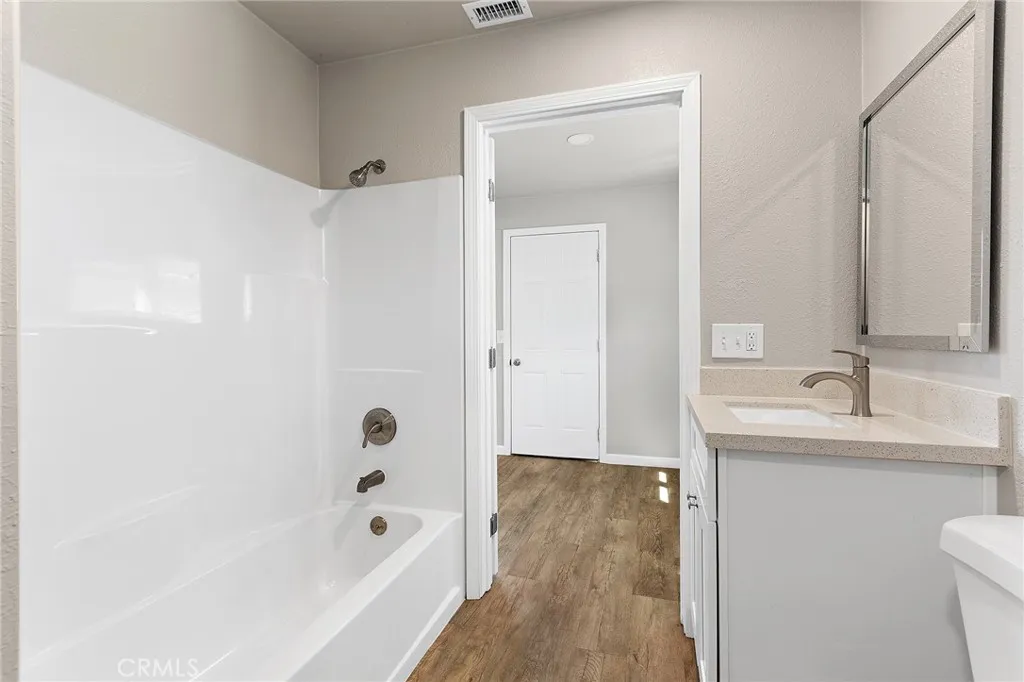 https://cdn.realtyfeed.com/cdn/127/307079631/0ebd74e9dc5d485aa81c3fbf019e38fc.webp