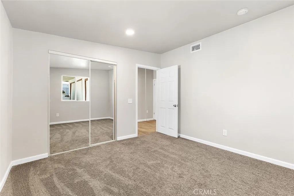 https://cdn.realtyfeed.com/cdn/127/307079631/28f94891178ecf34c849e8c888294a71.webp