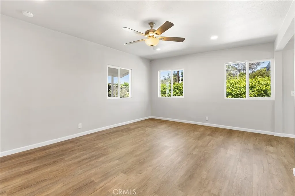 https://cdn.realtyfeed.com/cdn/127/307079631/a8bdbb1152aecefe436a0ed6d12909ed.webp