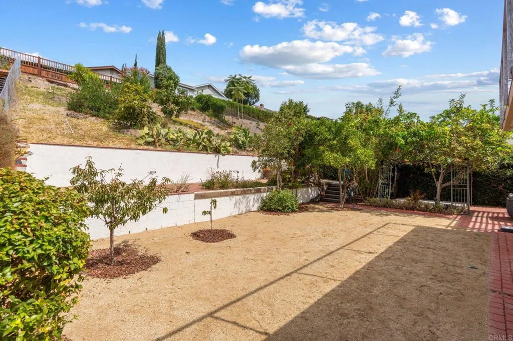 https://cdn.realtyfeed.com/cdn/127/307079664/656679e08572331e9847692a02436e1a.webp