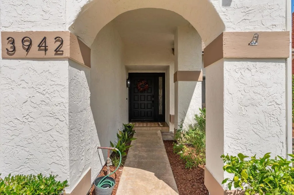 https://cdn.realtyfeed.com/cdn/127/307079664/b5d2f44a3cfc1aa9cda27e3c84a027bf.webp