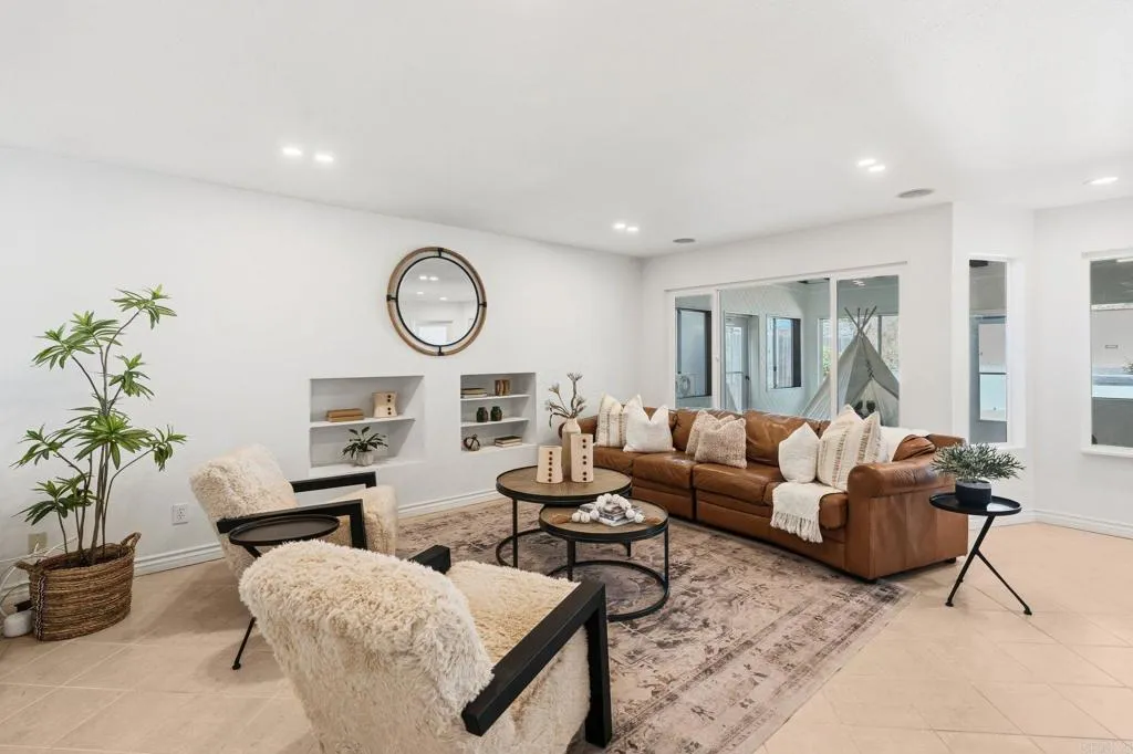 https://cdn.realtyfeed.com/cdn/127/307079664/cfecc5e448b962d1d0d6157c1fb5b8b3.webp