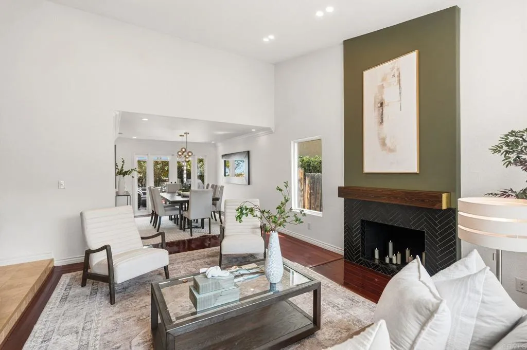 https://cdn.realtyfeed.com/cdn/127/307079664/f4ffccfbc92b5d5d7b933e2eeb688288.webp