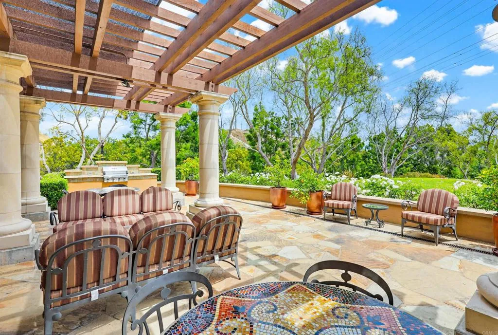 https://cdn.realtyfeed.com/cdn/127/307079813/109e54388808c9ff076a39468332ad2f.webp