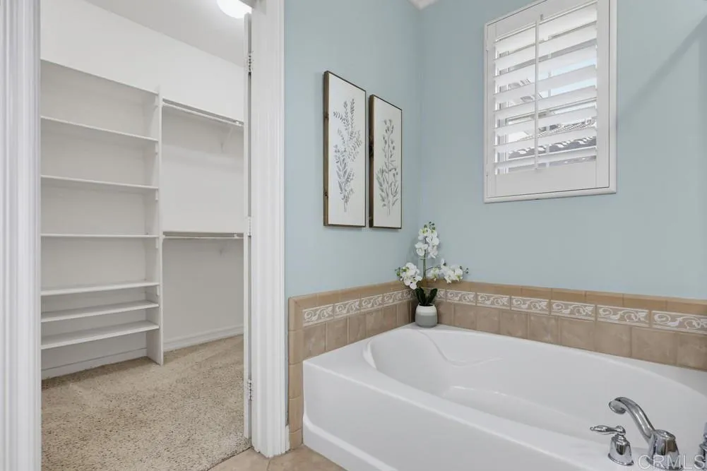 https://cdn.realtyfeed.com/cdn/127/307079813/7d66591c3d6414100bb16910b8cef423.webp