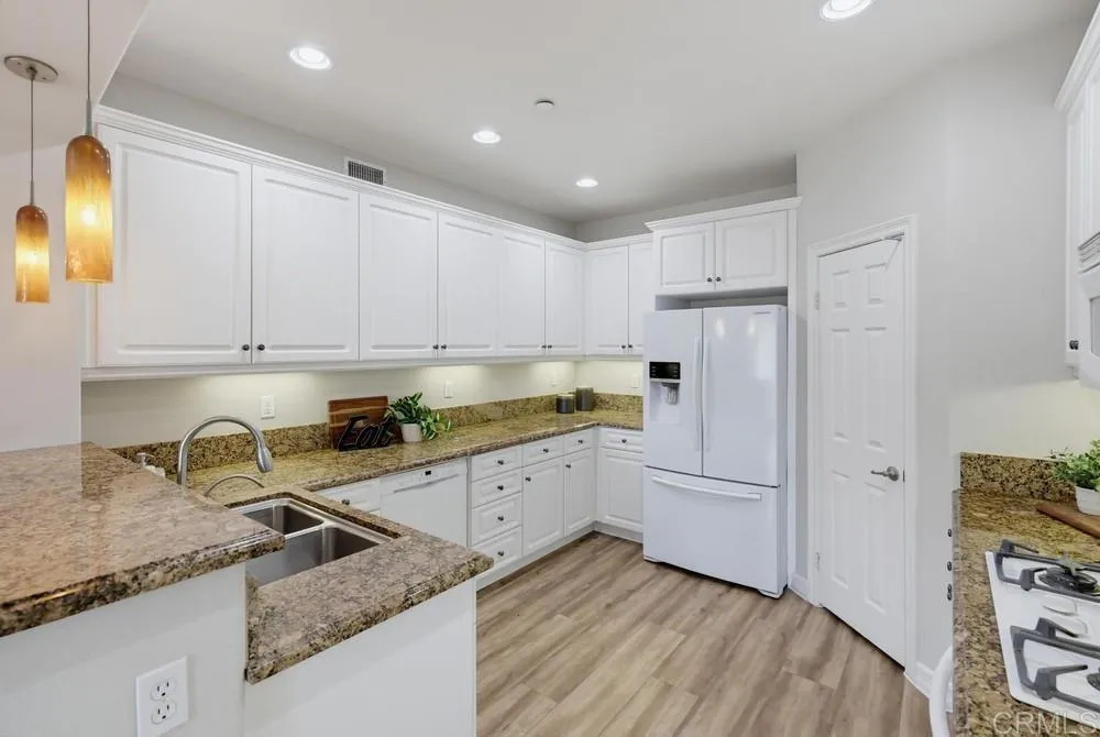 https://cdn.realtyfeed.com/cdn/127/307079813/80b457ada39b3bd61cd487ebff9b5593.webp