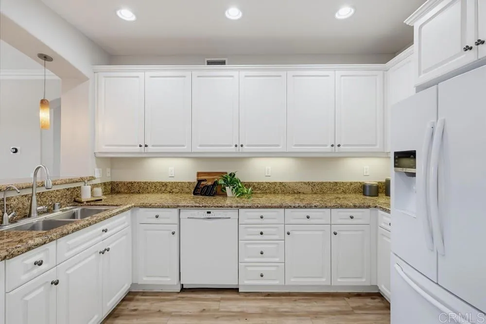 https://cdn.realtyfeed.com/cdn/127/307079813/8126b14187b5c39c69cc0209fbbf4741.webp