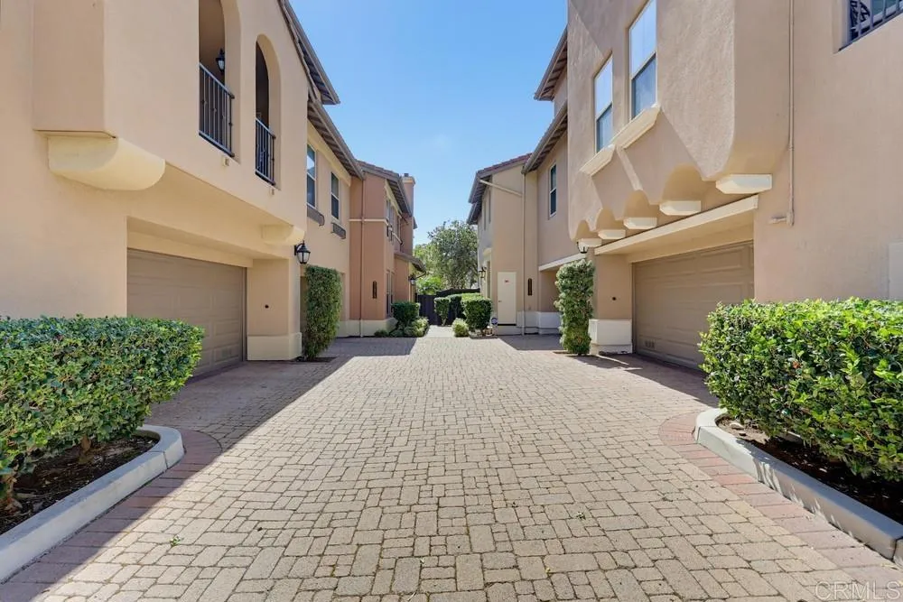 https://cdn.realtyfeed.com/cdn/127/307079813/a9d3be8f92b8c51274589f4b0689c1f6.webp