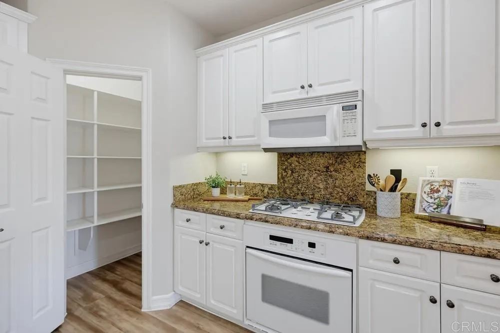 https://cdn.realtyfeed.com/cdn/127/307079813/cdb70ad4d2d9469db9fab5ed73475c90.webp