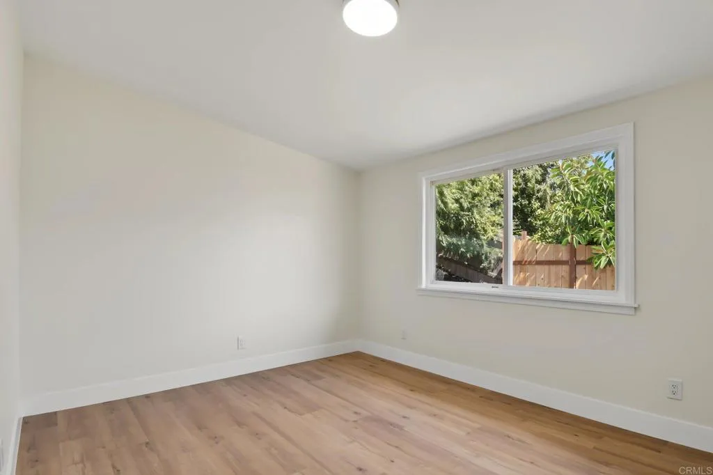https://cdn.realtyfeed.com/cdn/127/307079834/a470f1805f7e7340f11582735fff1a71.webp