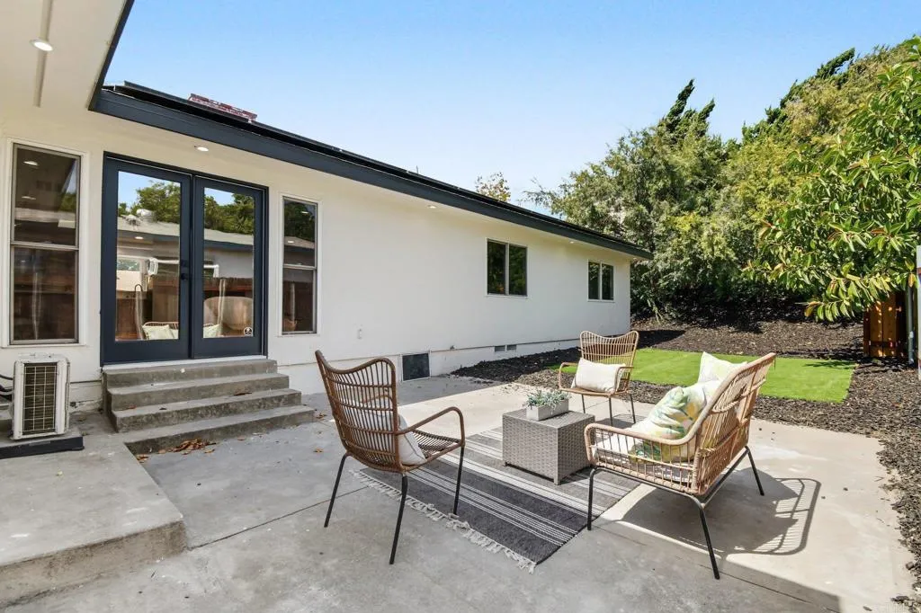 https://cdn.realtyfeed.com/cdn/127/307079834/de53c950632dfa176322451e2eba9681.webp