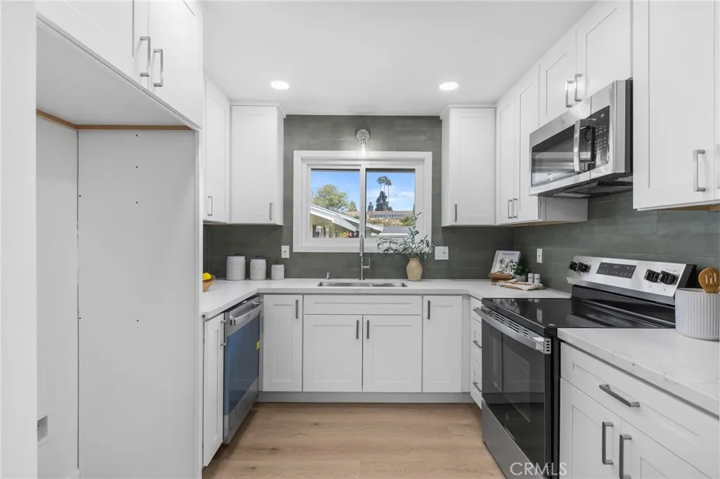 https://cdn.realtyfeed.com/cdn/127/307079848/239b26fd3f486f55e09881eebc6b1fb4.webp