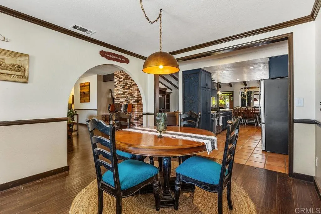 https://cdn.realtyfeed.com/cdn/127/307079850/2fae3151e031ee8aa1e51c2519936116.webp