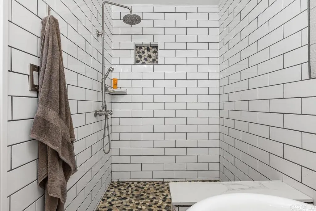 https://cdn.realtyfeed.com/cdn/127/307079850/5a858ceddbdc506e0035dde5606cac74.webp