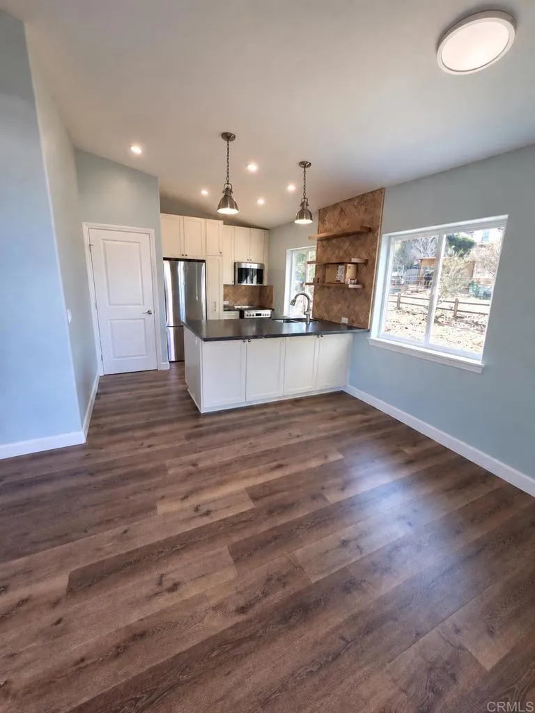 https://cdn.realtyfeed.com/cdn/127/307079850/b3a0bff02d77fc9d7e8d1a174bcc5ebc.webp