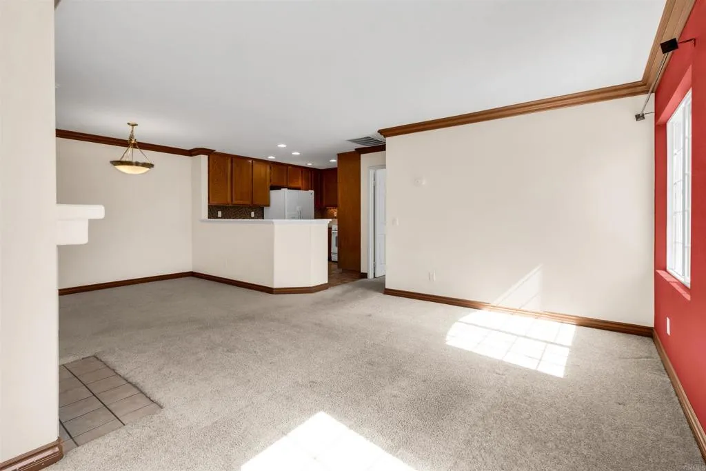 https://cdn.realtyfeed.com/cdn/127/307079851/2886e40e12ac9efc8f85215704f3fcbd.webp