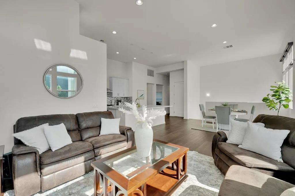 https://cdn.realtyfeed.com/cdn/127/307080300/4a863c9e49813550b8951d7fff896894.webp