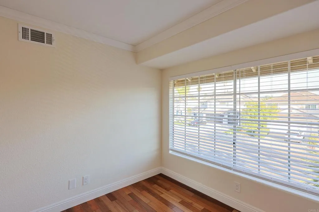 https://cdn.realtyfeed.com/cdn/127/307080304/4458e89d785b48e9a7b2e843b3ca11ce.webp