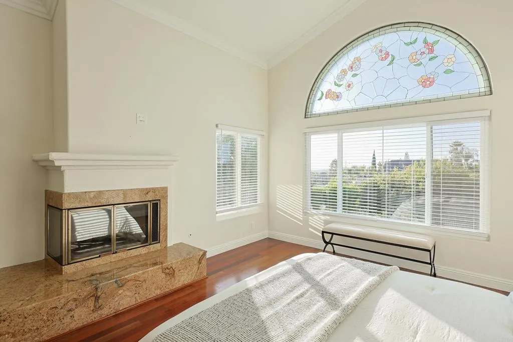 https://cdn.realtyfeed.com/cdn/127/307080304/fb349c6de81a129f5aa24f89a42e9f0b.webp