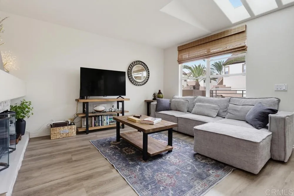 https://cdn.realtyfeed.com/cdn/127/307080306/1ad5bf3374fcb06d2bb50f20563726d5.webp