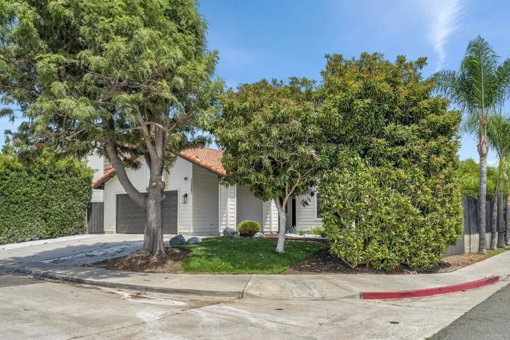 https://cdn.realtyfeed.com/cdn/127/307080310/6aecff5ce46fefa8deeced3f63e763cb.webp