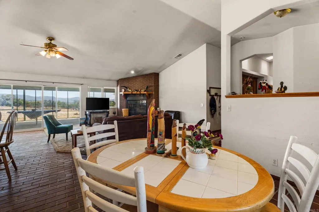 https://cdn.realtyfeed.com/cdn/127/307080322/2e6cf7e0c8b33ba317ccc1b4a5b320fc.webp