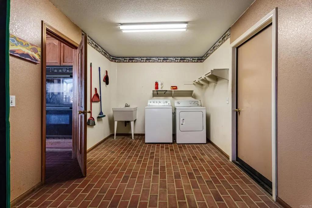 https://cdn.realtyfeed.com/cdn/127/307080322/58dc3109a4f6afb2991286cfe6470d3b.webp