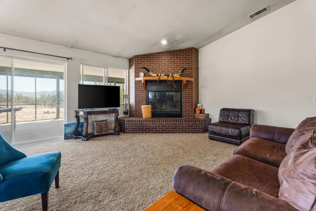 https://cdn.realtyfeed.com/cdn/127/307080322/aabaaeb1dc78a6b330ecb16600893746.webp