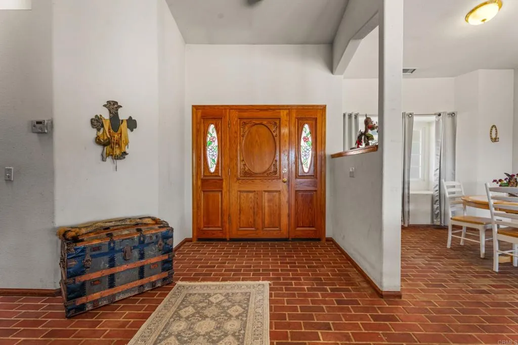 https://cdn.realtyfeed.com/cdn/127/307080322/dce8b789add18369318d03a8a133e1e7.webp